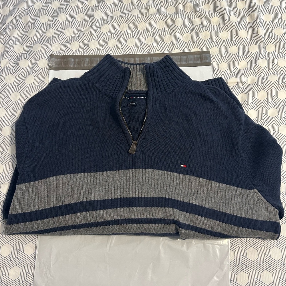 Tommy Hilfiger Men's Zip-Up Sweater in Navy and Gray